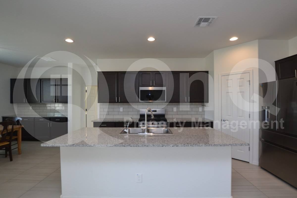 22663 E Estrella Rd - Photo 2 of 10