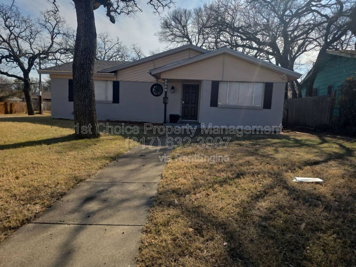 5556 Macarthur Dr - Photo 3 of 10