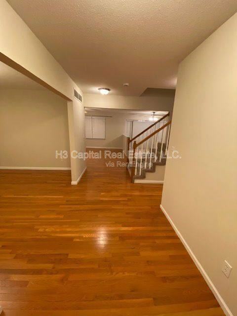 517 Osage Dr - Photo 2 of 10