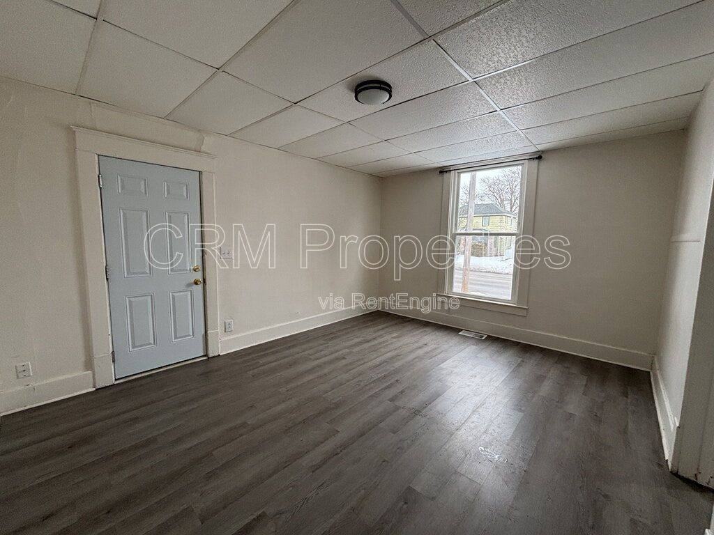 1039 S Washington St #2 - Photo 3 of 10