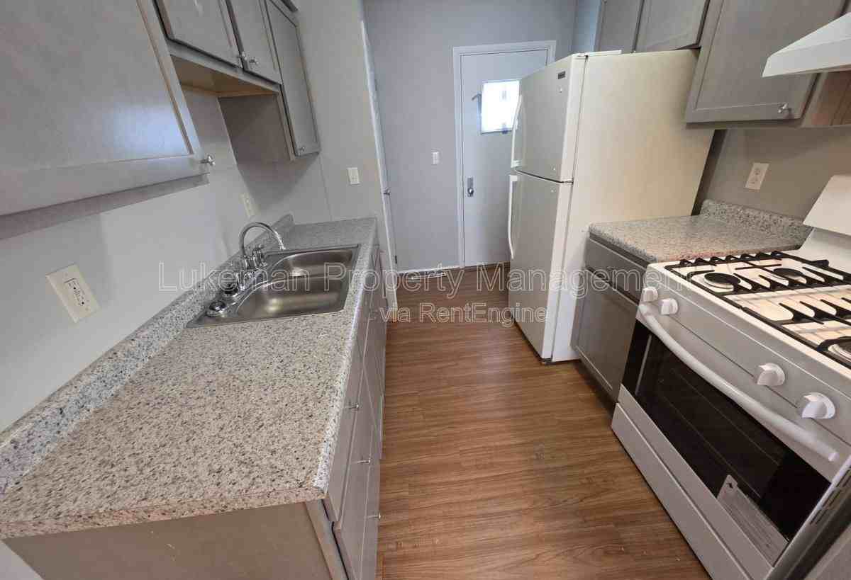 51 Baldwin Ave E - Photo 5 of 8