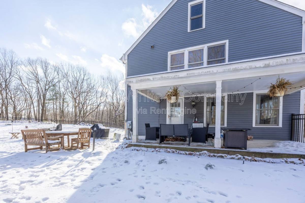 27 Saw Mill Rd - Photo 2 of 10