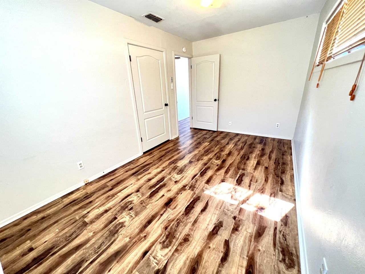 2400 Buchanan St - Photo 3 of 16