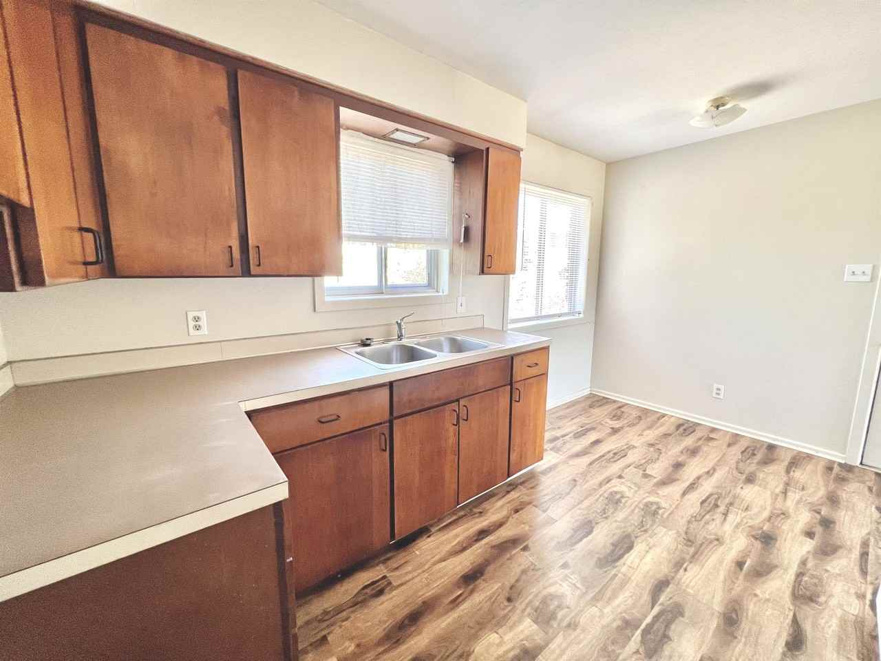 2400 Buchanan St - Photo 2 of 16