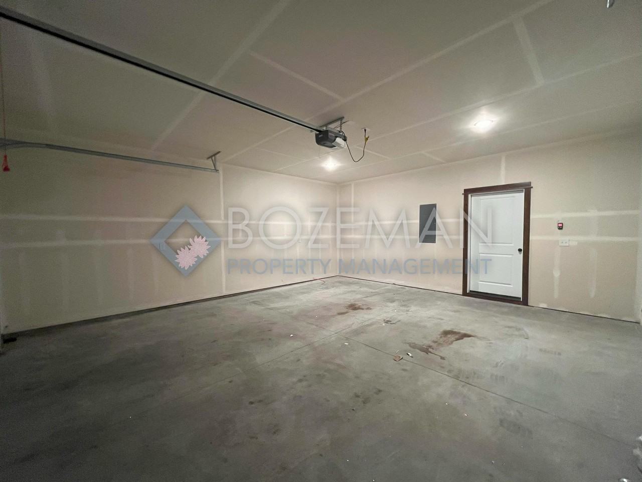 2605 Meriwether Dr S #1 - Photo 3 of 23