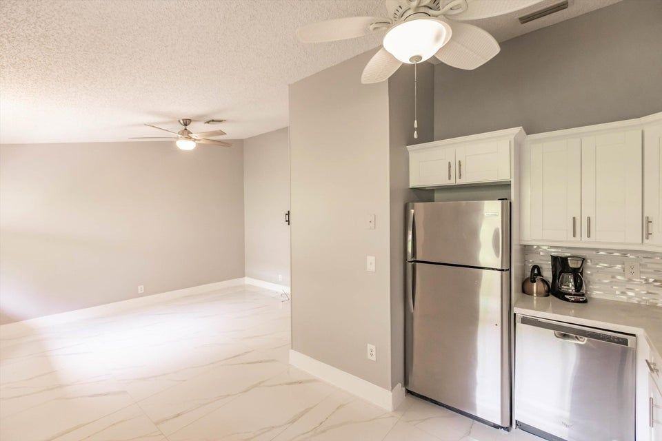 1786 Sw 22nd St ##2 - Photo 3 of 14