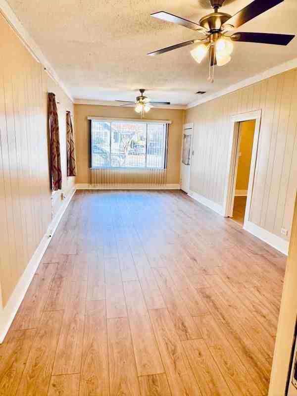 1722 W French Pl - Photo 3 of 20