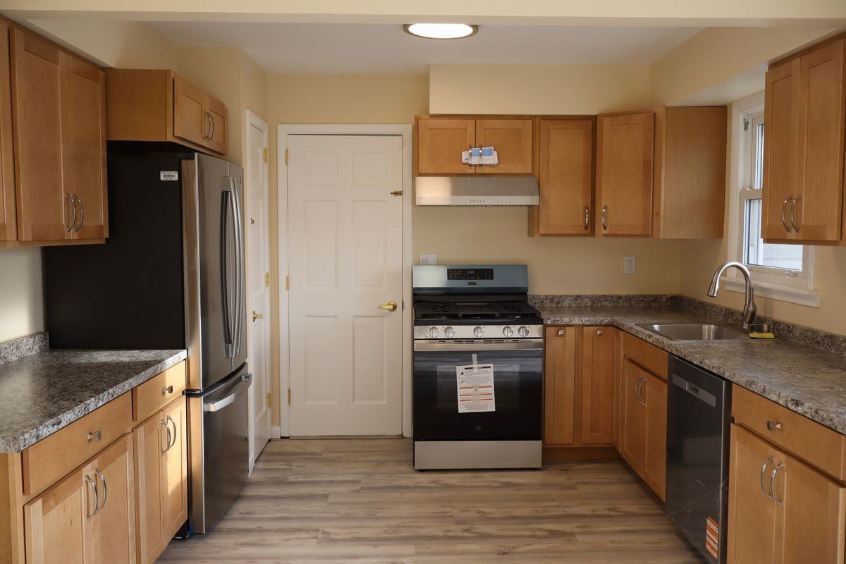 13 Carpathia St - Photo 2 of 3