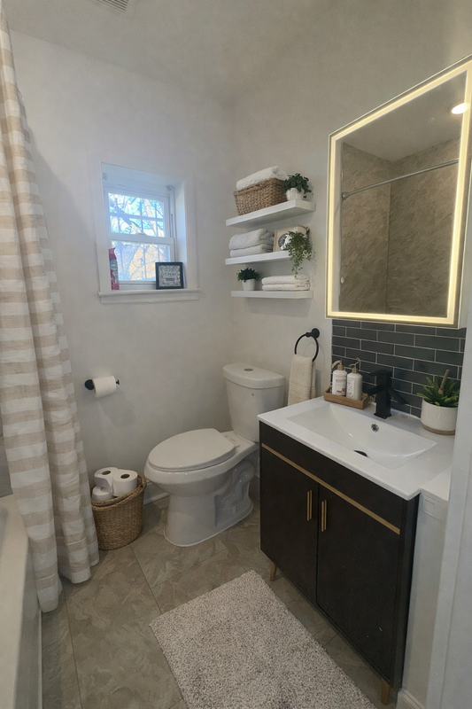 130 Franklin St - Photo 4 of 16