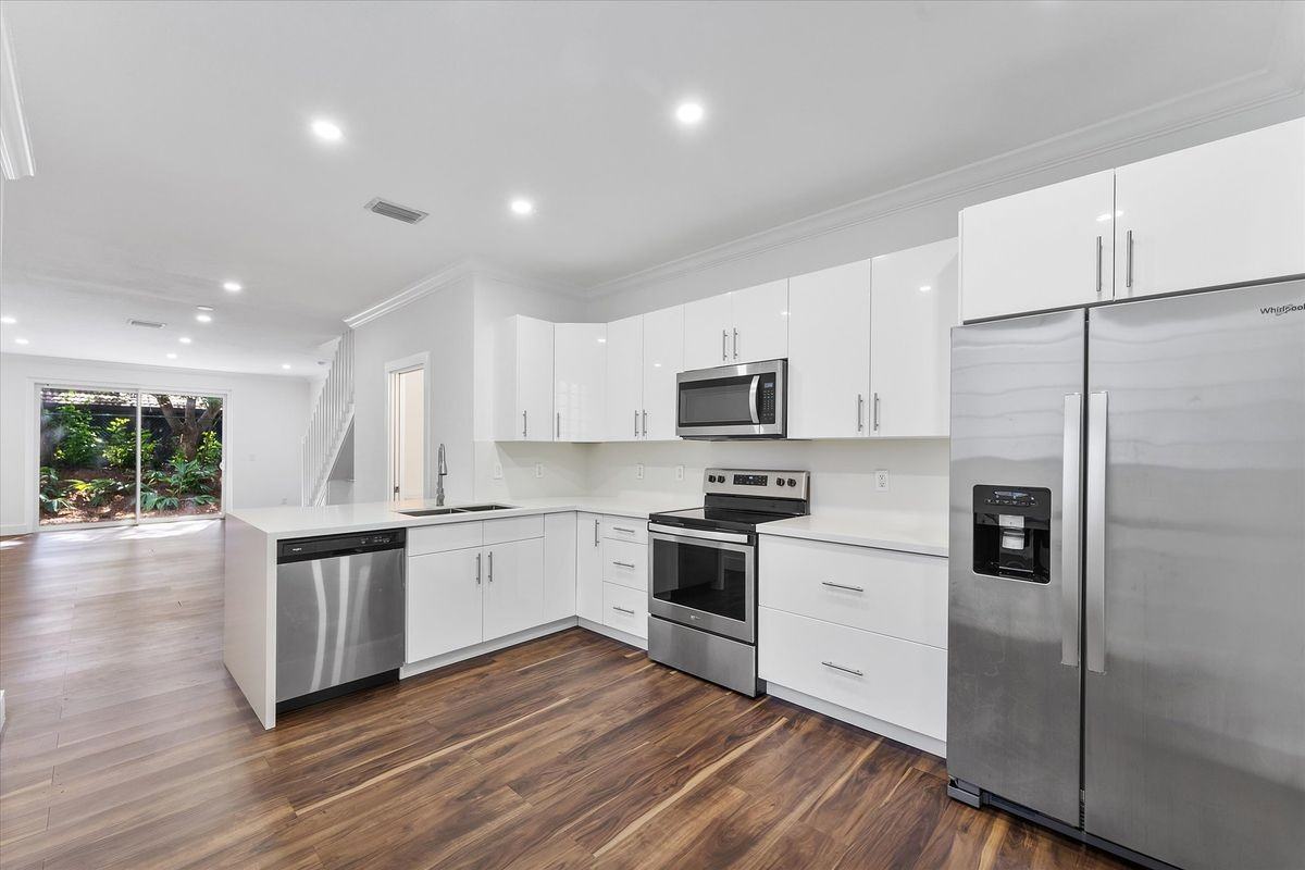 2100 Hacienda Ter - Photo 3 of 12