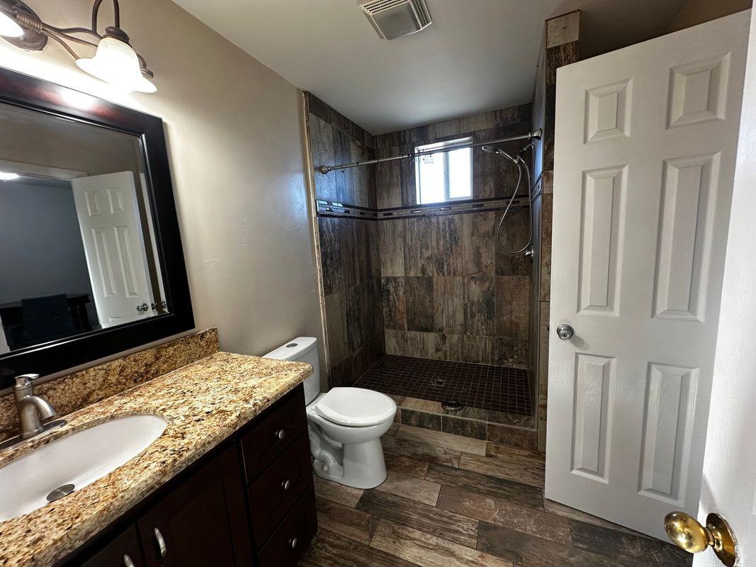 2235 Cloyne St - Photo 5 of 5