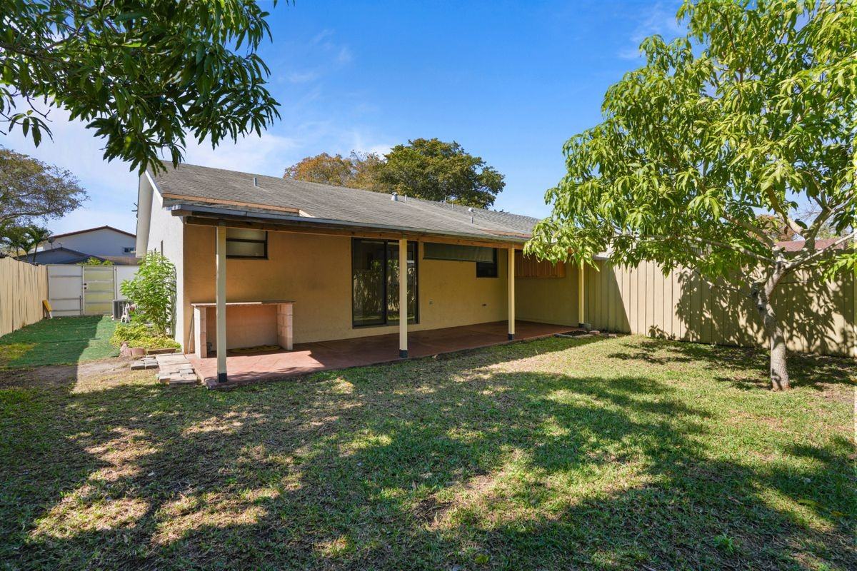 6227 Sw 135th Ave ##0 - Photo 3 of 3