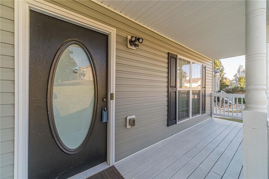 583 Embassy Walk - Photo 2 of 42