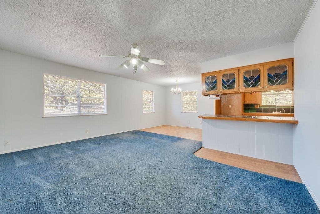 1331 Crestview Dr - Photo 6 of 31