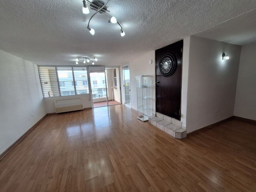 210 Boulevard Media Luna - Photo 7 of 42