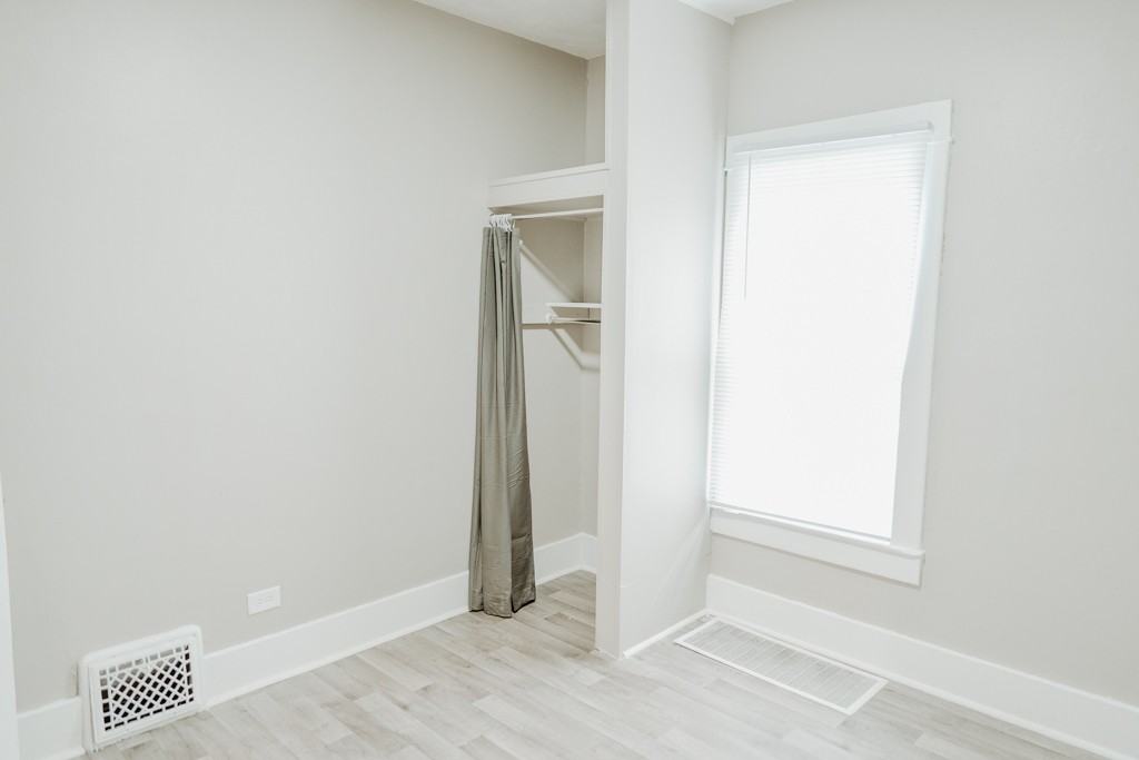 2728 N 65th Ave - Photo 2 of 11