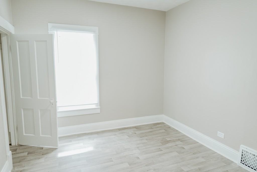 2728 N 65th Ave - Photo 6 of 11