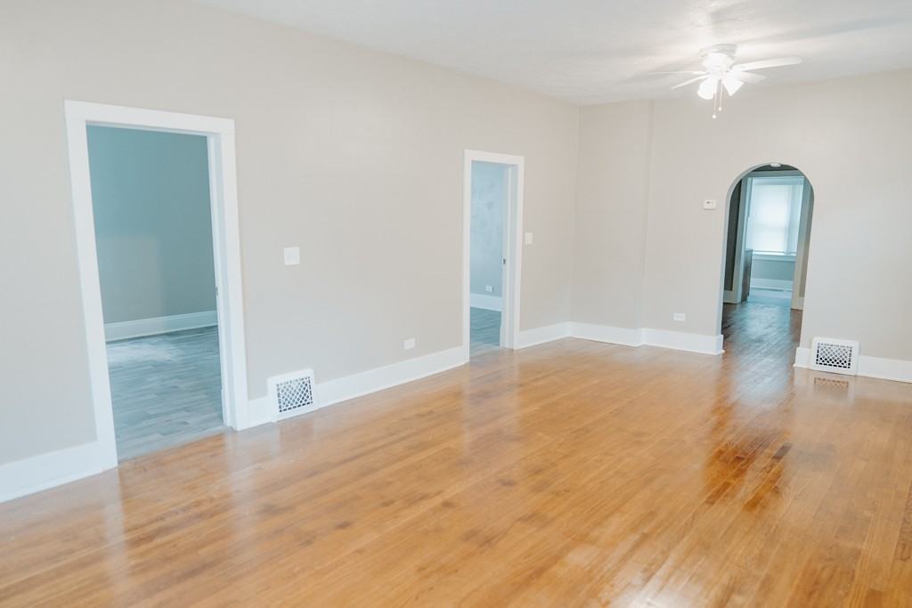 2728 N 65th Ave - Photo 4 of 11