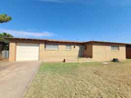 featured image of 409 E Shandon Ave