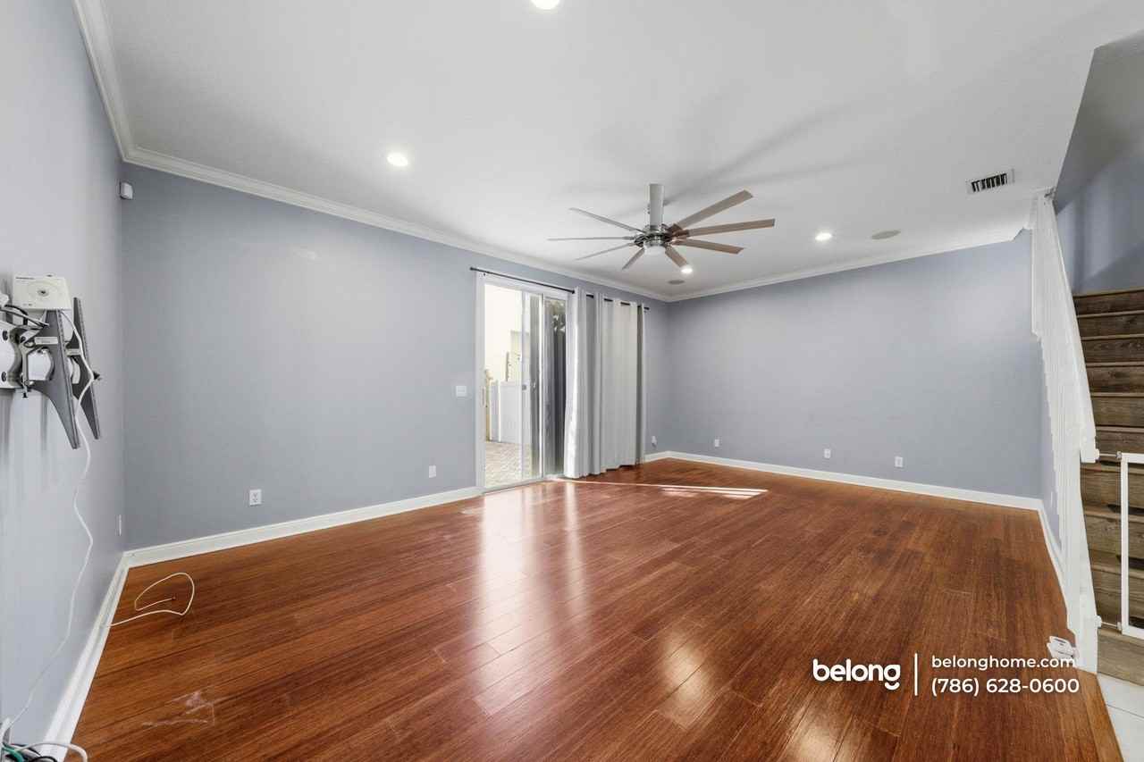 616 Sw 6th St - Photo 6 of 44