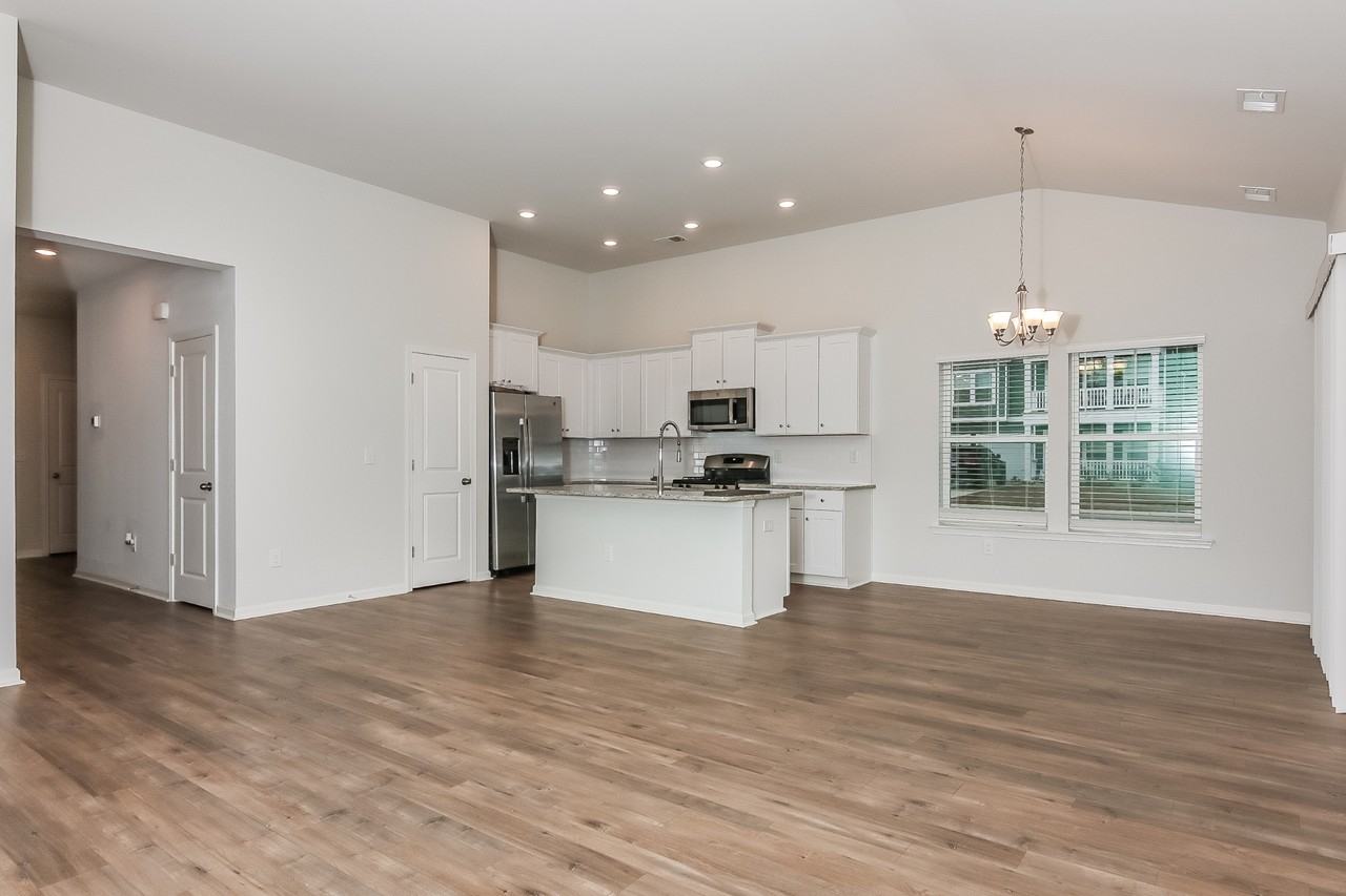 476 Craigflower Ct - Photo 5 of 17