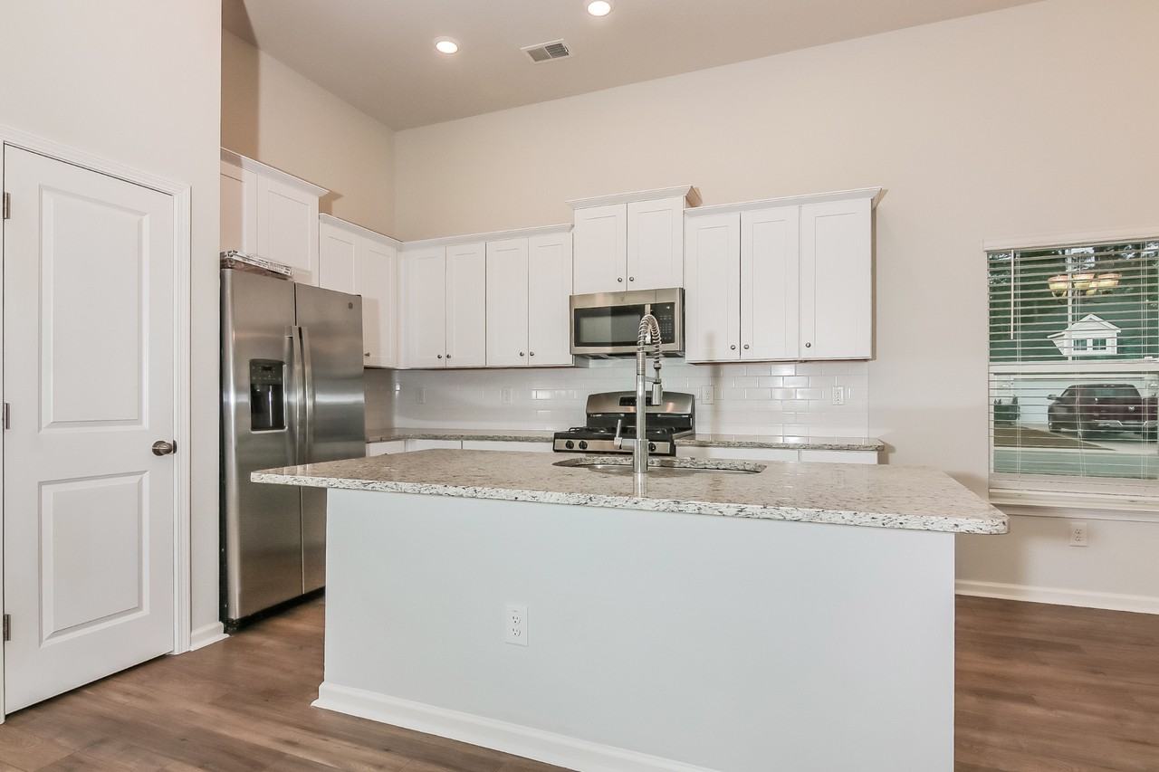 476 Craigflower Ct - Photo 7 of 17
