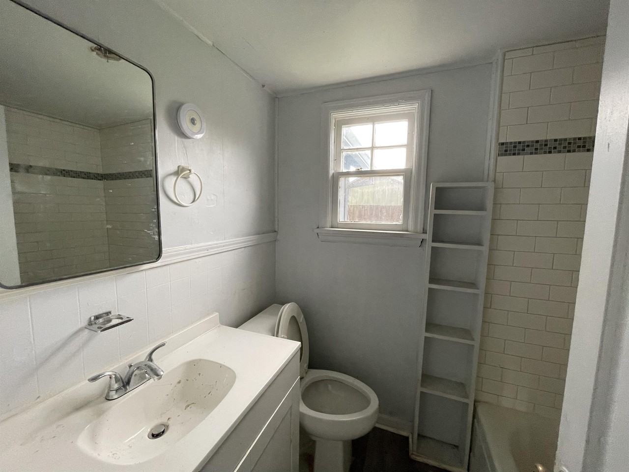 1910 20th St Ne - Photo 6 of 16