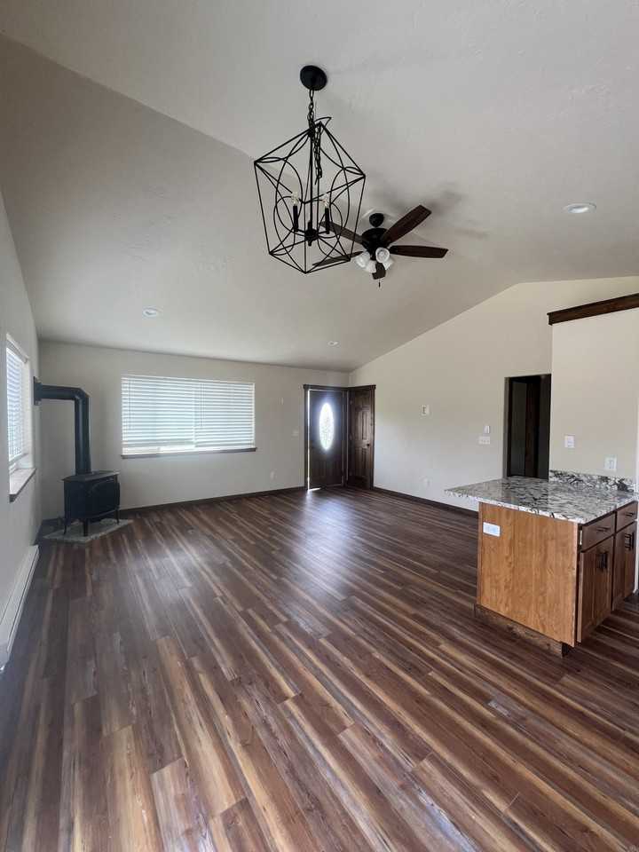 5584 Windy Ridge Dr - Photo 6 of 16