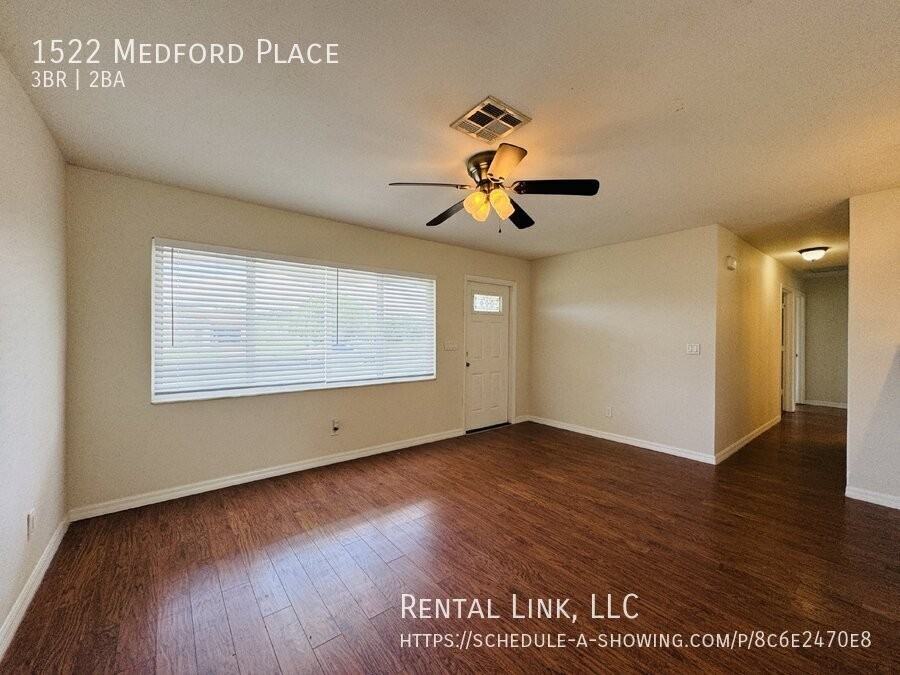 1522 Medford Pl - Photo 2 of 32