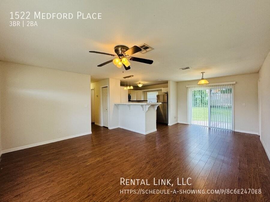 1522 Medford Pl - Photo 4 of 32