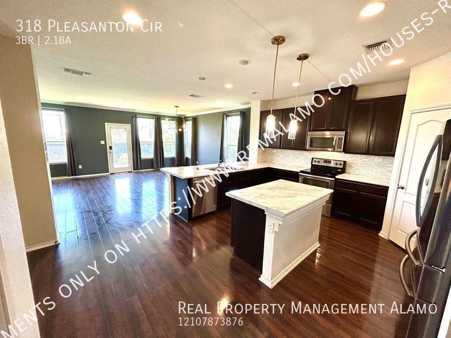 318 Pleasanton Cir - Photo 4 of 31