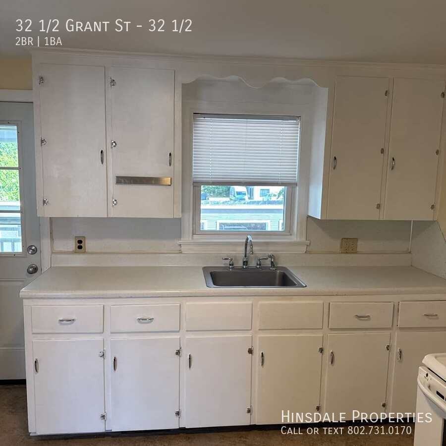 32 1/2 Grant St #32-1-2 - Photo 4 of 23