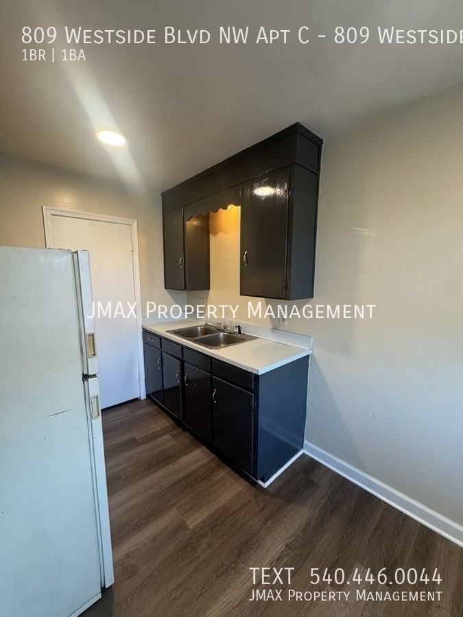 809 Westside Blvd Nw Apt C - Photo 5 of 8