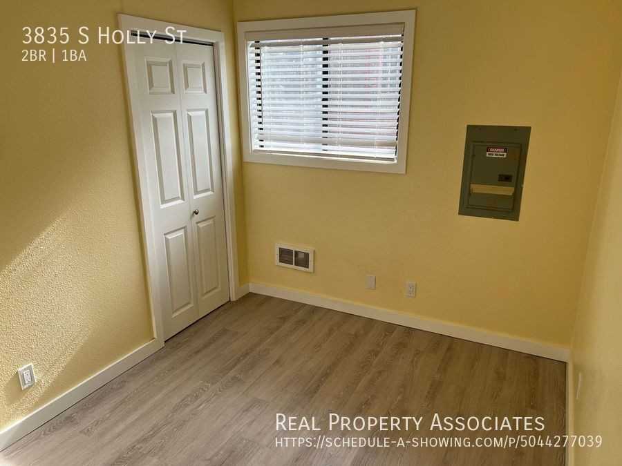 3835 S Holly St - Photo 5 of 9