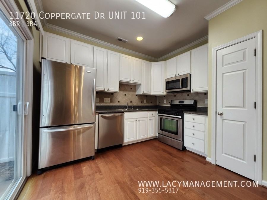 11720 Coppergate Dr Unit 101 - Photo 4 of 16