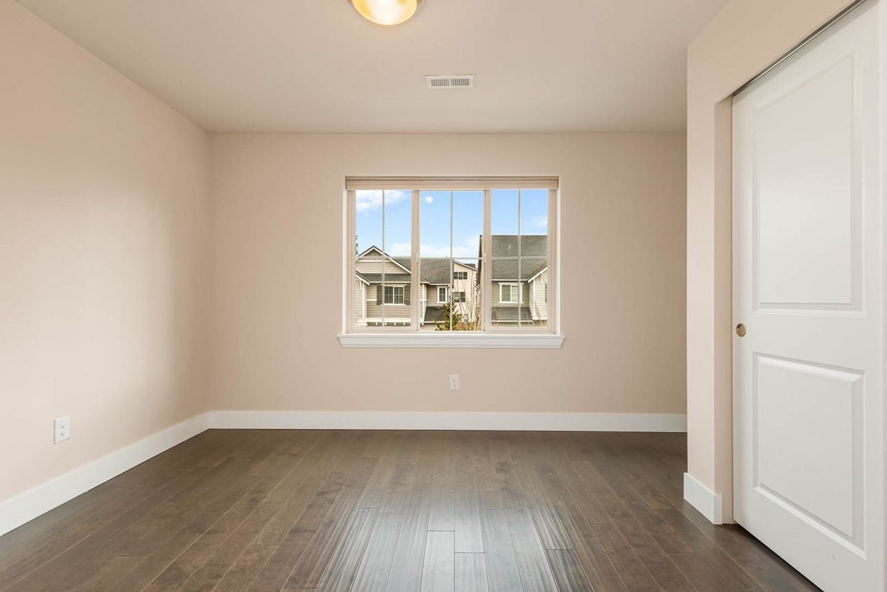 13310 23rd Ave Se - Photo 7 of 19