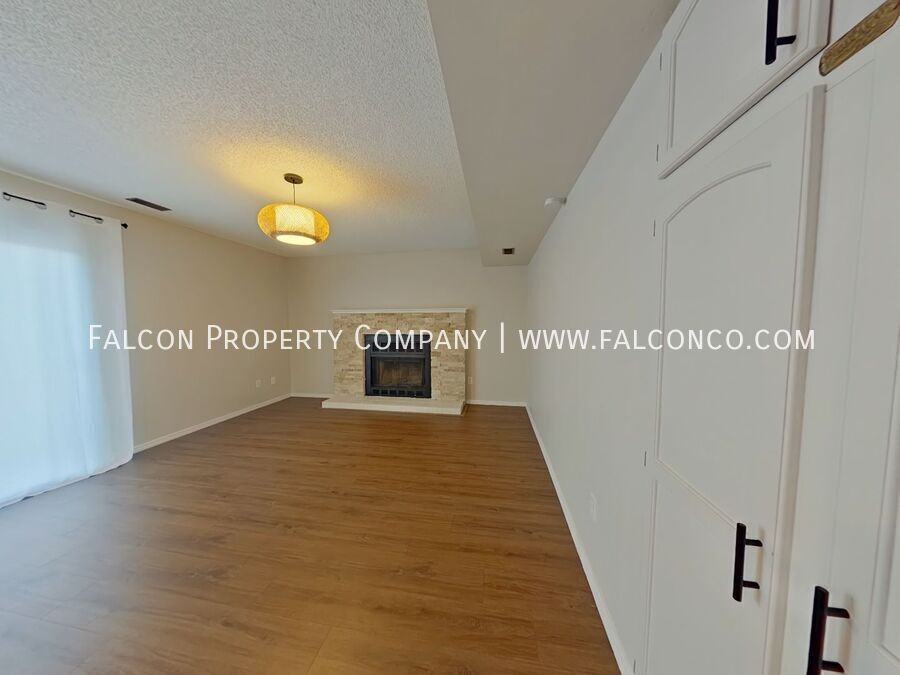 8010 Essington Dr - Photo 6 of 16