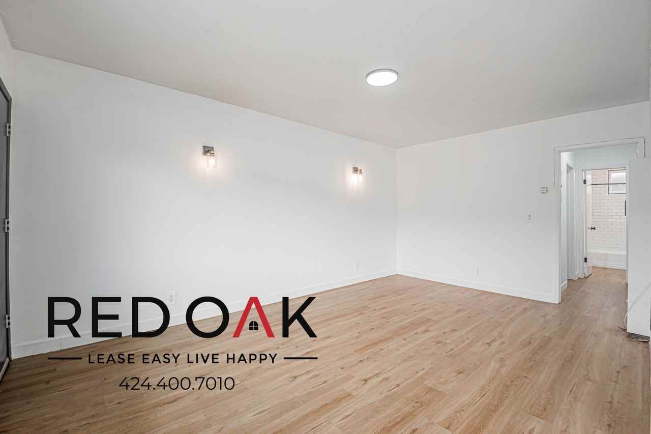 340 W 87th St #5 - Photo 6 of 16