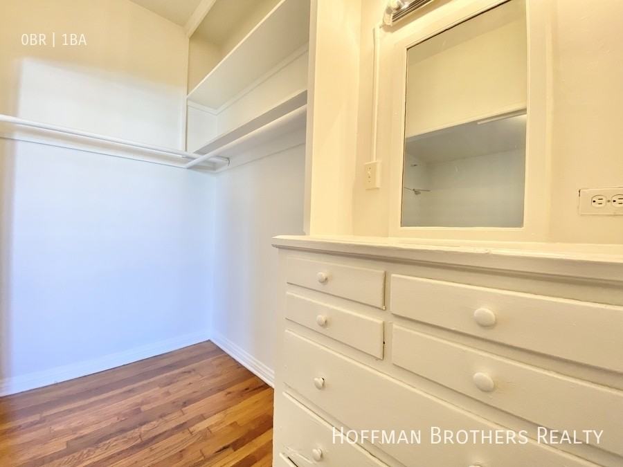 834 Sanborn Ave #101 - Photo 7 of 9