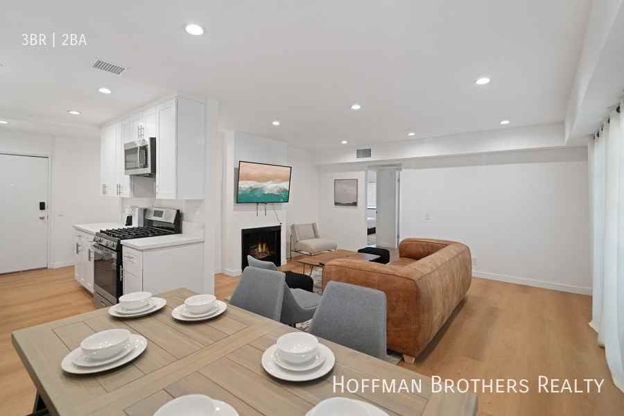 7441 Hazeltine Ave #201 - Photo 3 of 24