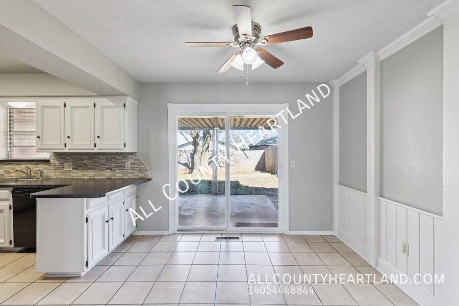 2325 Cypress Ct - Photo 4 of 12