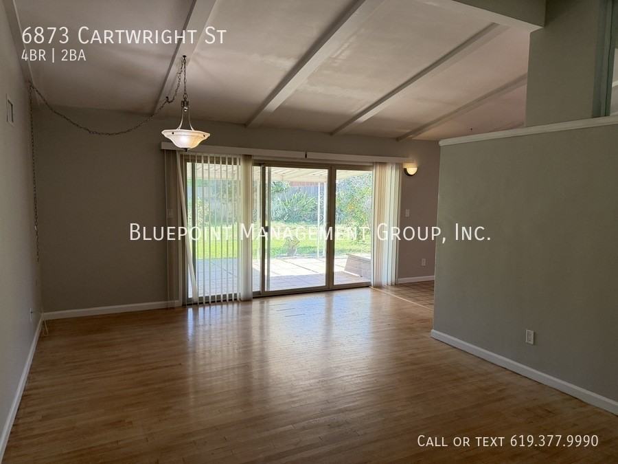 6873 Cartwright St - Photo 5 of 19