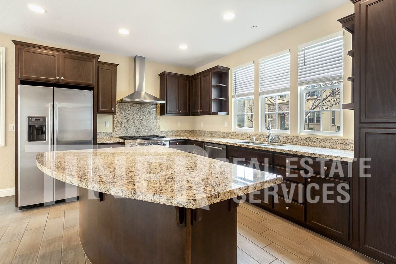 163 Colner Cir - Photo 3 of 26