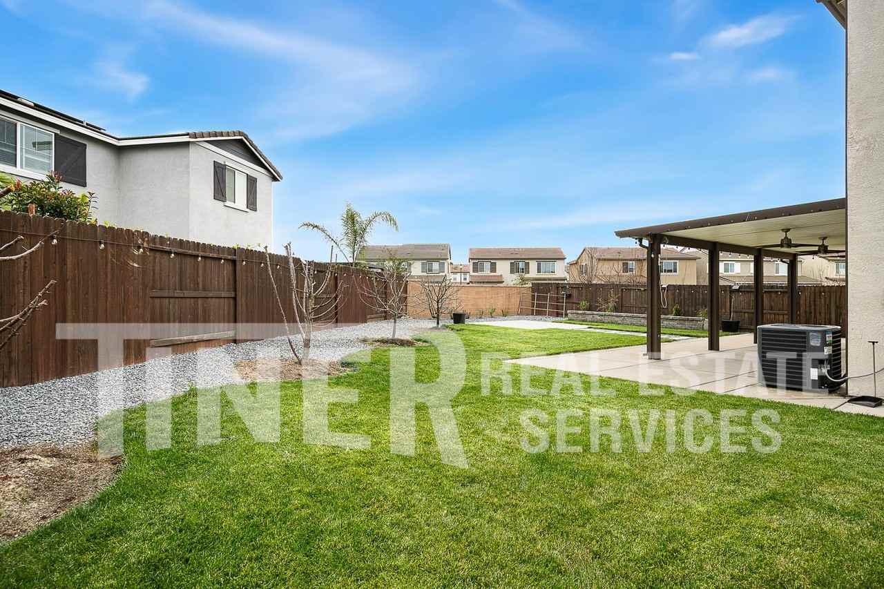 7049 Star Trail Way - Photo 4 of 29