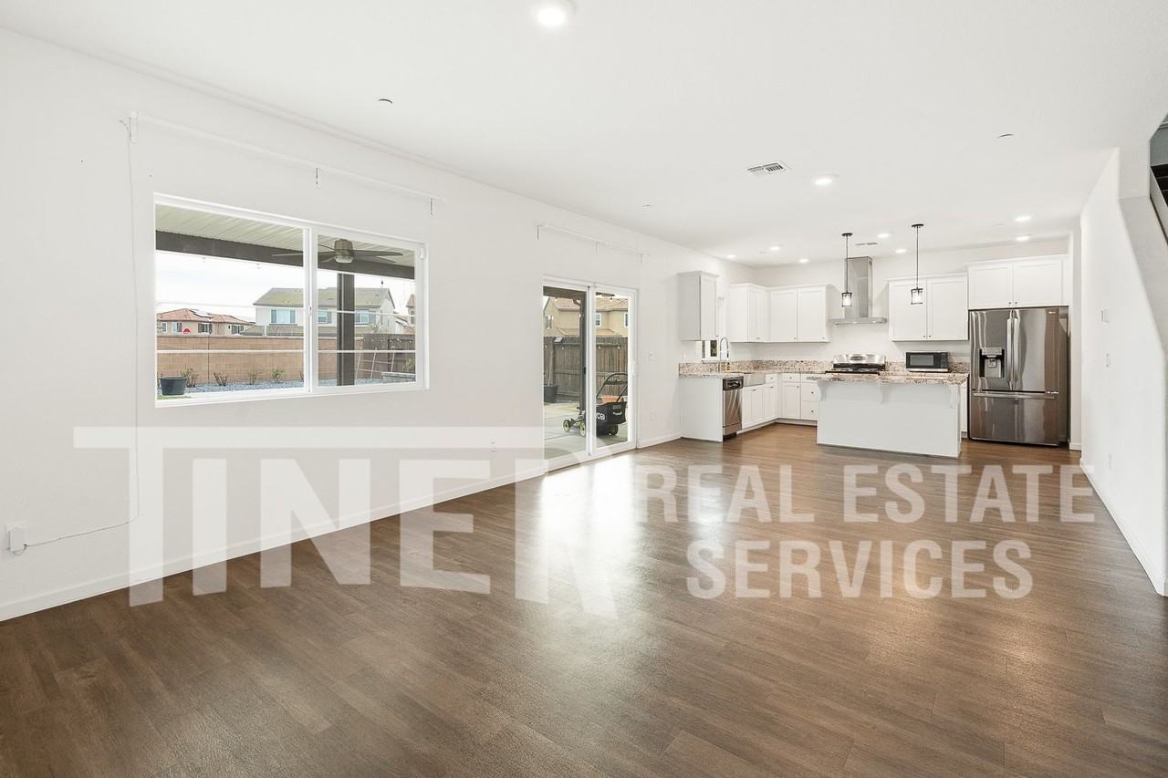 7049 Star Trail Way - Photo 7 of 29