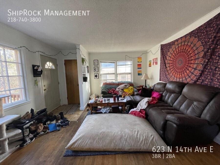 623 N 14th Ave E - Photo 4 of 7