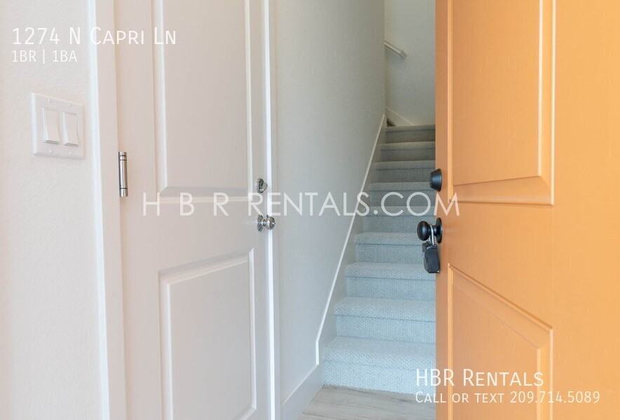 1274 N Capri Ln - Photo 5 of 17