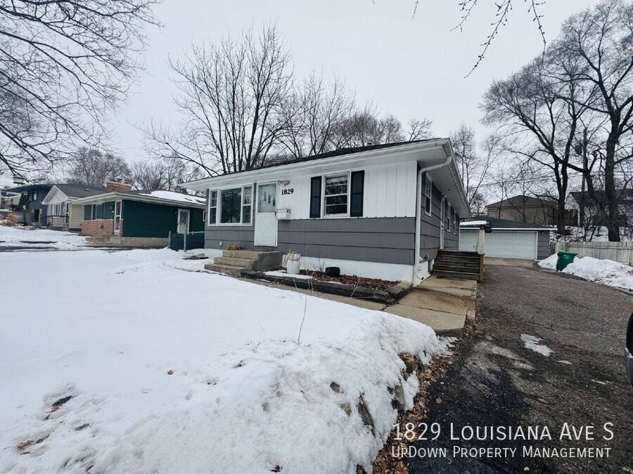 1829 Louisiana Ave S - Photo 3 of 28