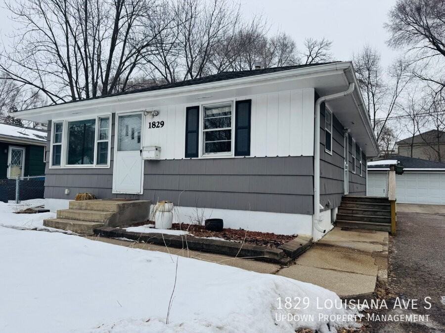 1829 Louisiana Ave S - Photo 4 of 28