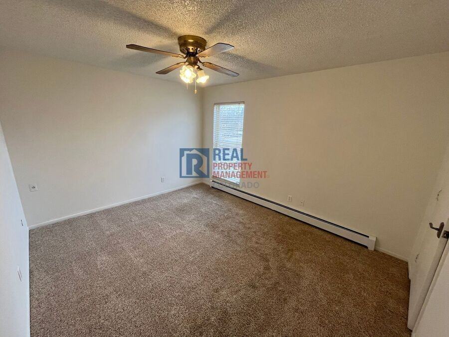 1704 E 17th St - Photo 7 of 9